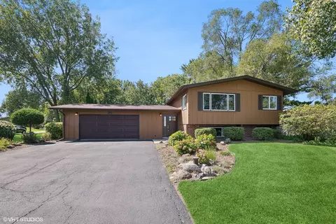 15751 W Delaney Rd, Manhattan, IL 60442