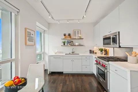 250 E Pearson St #3301, Chicago, IL 60611 photo 6