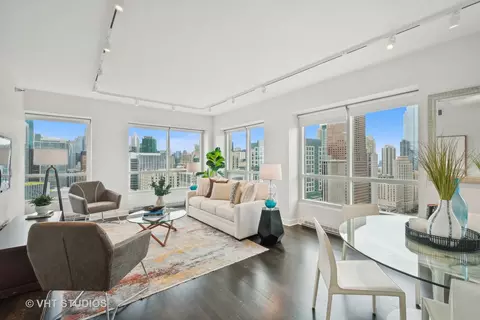 250 E Pearson St #3301, Chicago, IL 60611 photo 3