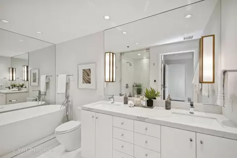 250 E Pearson St #3301, Chicago, IL 60611 photo 11