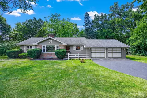 26 Sunset Ave, West Chicago, IL 60185