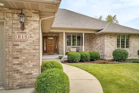 815 Thomas Dr, Morris, IL 60450 photo 2