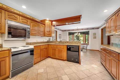 815 Thomas Dr, Morris, IL 60450 photo 13