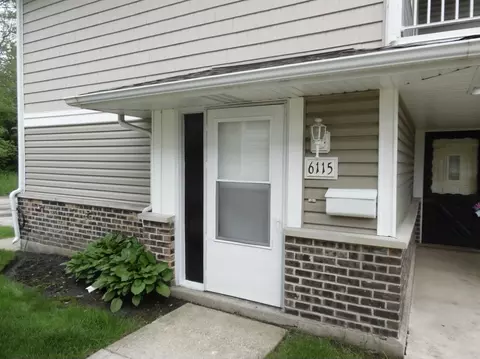 6115 Kit Carson Dr #36-4, Hanover Park, IL 60133