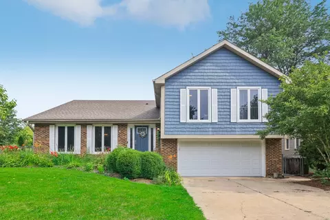 998 Butler Dr, Crystal Lake, IL 60014