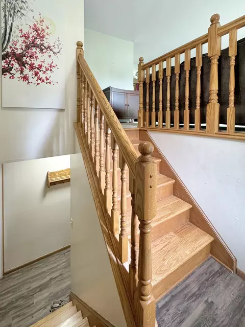 Entry Way - 675 Shimer Dr, Freeport, IL 61032 photo 2 of 3