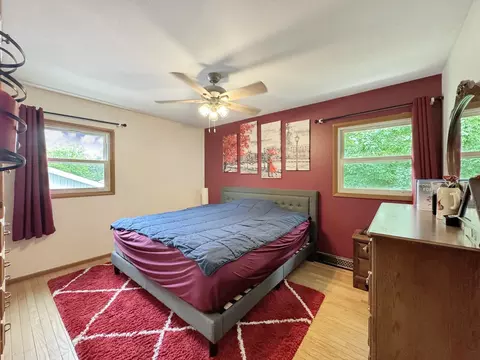 Bedroom - 675 Shimer Dr, Freeport, IL 61032 photo 1 of 7