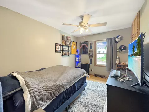 Bedroom - 675 Shimer Dr, Freeport, IL 61032 photo 6 of 7