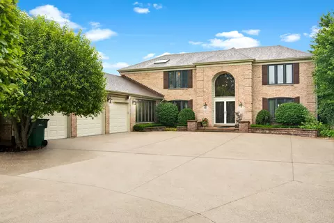 2701 Acacia Ter, Buffalo Grove, IL 60089