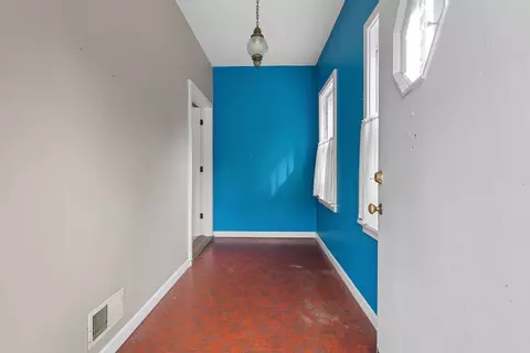 Entry Way - 306 E Prospect Ave, Lake Bluff, IL 60044 photo 1 of 1