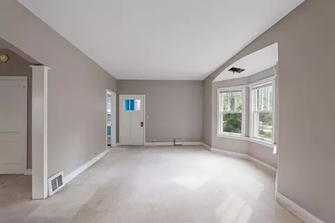 Living - 306 E Prospect Ave, Lake Bluff, IL 60044 photo 1 of 5