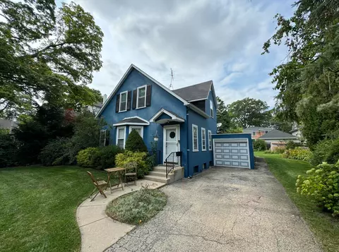 Exterior - 306 E Prospect Ave, Lake Bluff, IL 60044 photo 2 of 2