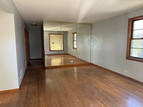 Living - 2524 S 16th Ave, Broadview, IL 60155 photo 1 of 8