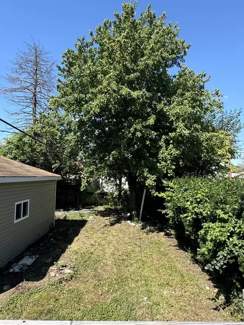 Exterior - 2524 S 16th Ave, Broadview, IL 60155 photo 8 of 12