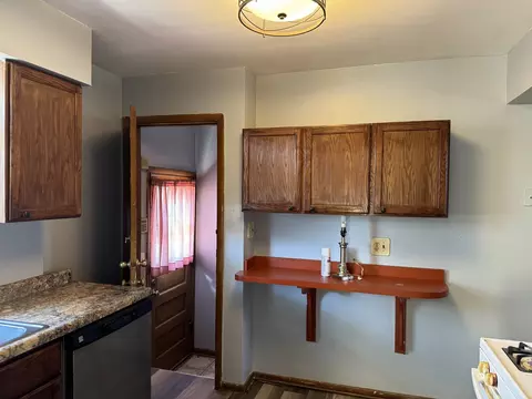 Kitchen - 2524 S 16th Ave, Broadview, IL 60155 photo 2 of 4