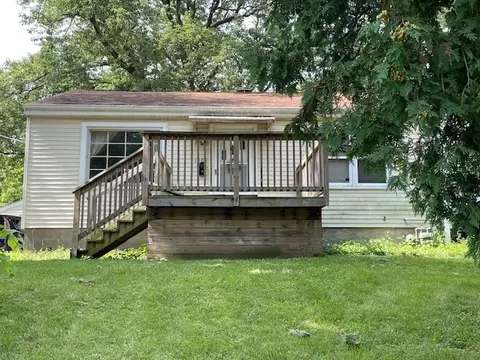 1405 Greenbriar Dr, Champaign, IL 61820