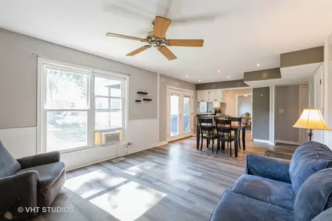 3256 Gresham Ln E, Aurora, IL 60504 photo 11