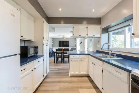 3256 Gresham Ln E, Aurora, IL 60504 photo 8