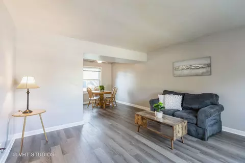 3256 Gresham Ln E, Aurora, IL 60504 photo 5