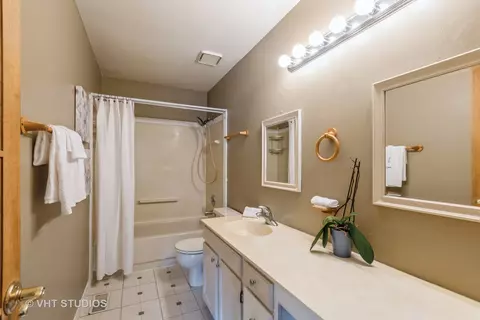 3256 Gresham Ln E, Aurora, IL 60504 photo 13