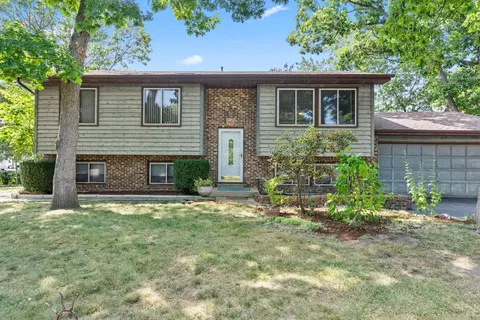 33460 Lone Rock Rd, Grayslake, IL 60030