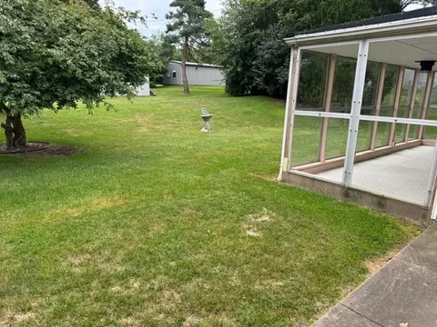 Exterior - 206 S Pine St, Delavan, IL 61734 photo 3 of 9