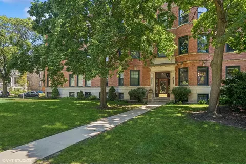 4649 N Dover St #1, Chicago, IL 60640