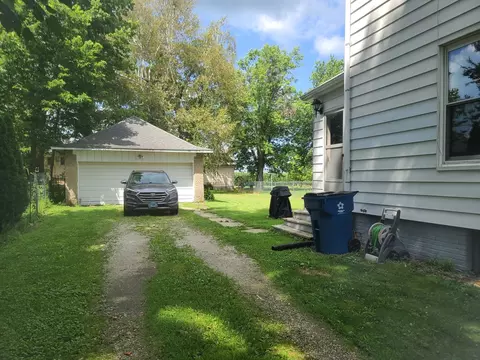 Exterior - 108 N Pine St, Buda, IL 61314 photo 3 of 5