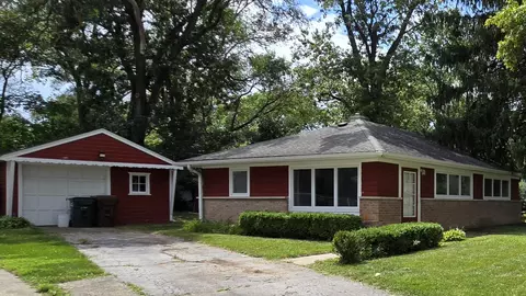 333 Mohawk St, Park Forest, IL 60466