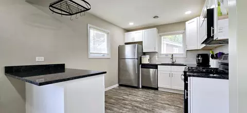 Kitchen - 333 Mohawk St, Park Forest, IL 60466 photo 3 of 4