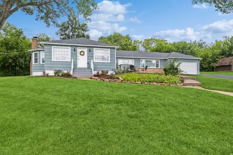 37924 N Watts Ave, Spring Grove, IL 60081