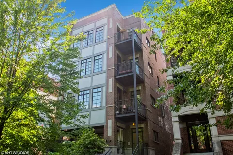 3510 N Fremont St #2, Chicago, IL 60657
