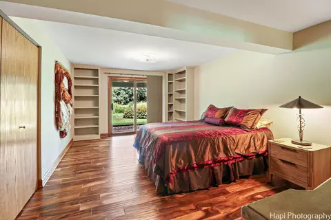 Bedroom - 2 Overbrook Rd, South Barrington, IL 60010 photo 4 of 4