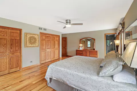 Bedroom - 2 Overbrook Rd, South Barrington, IL 60010 photo 2 of 4