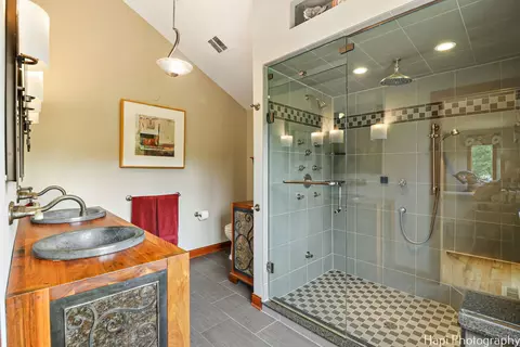 Bath - 2 Overbrook Rd, South Barrington, IL 60010 photo 2 of 5