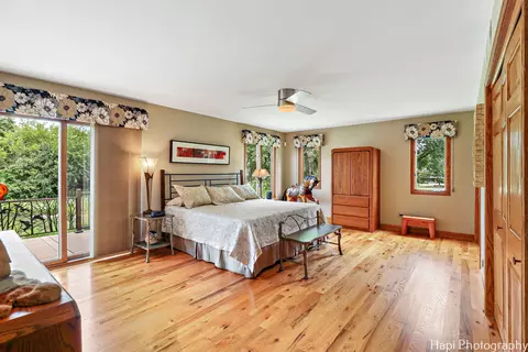 Bedroom - 2 Overbrook Rd, South Barrington, IL 60010 photo 1 of 4