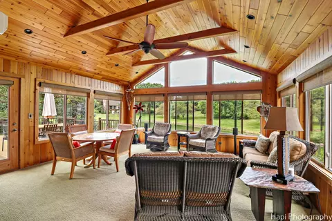 Exterior - 2 Overbrook Rd, South Barrington, IL 60010 photo 4 of 9