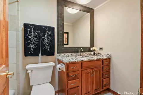 Bath - 2 Overbrook Rd, South Barrington, IL 60010 photo 1 of 5