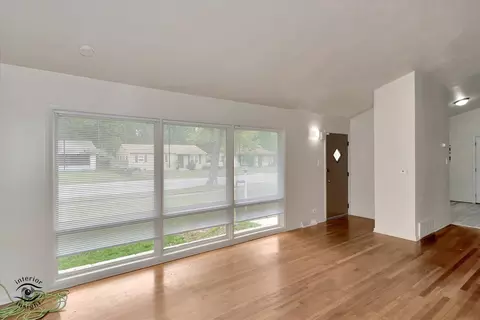 Living - 3317 Roesner Dr, Markham, IL 60428 photo 1 of 6
