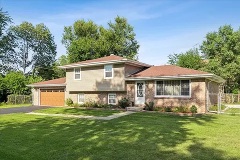301 Connor Ave, Lockport, IL 60441