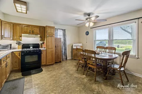 2032 W 2000s Rd, Kankakee, IL 60901 photo 9