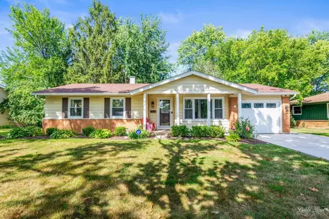 745 Brantwood Ave, Elk Grove Village, IL 60007