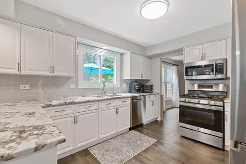 875 Blue Mesa Trl, Cary, IL 60013 photo 11