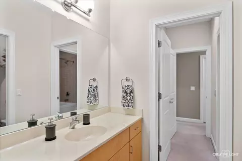 Bath - 13229 Lakeshore Dr, Plainfield, IL 60585 photo 6 of 8