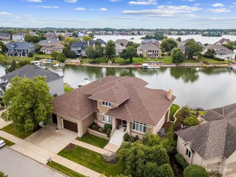 13229 Lakeshore Dr, Plainfield, IL 60585