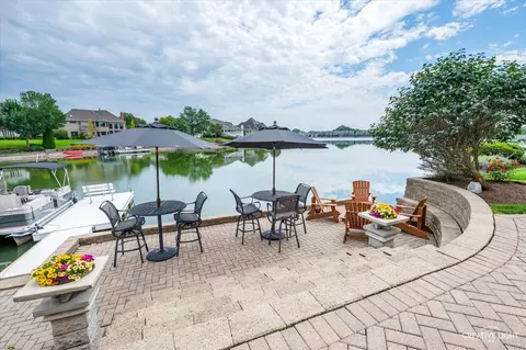 Exterior - 13229 Lakeshore Dr, Plainfield, IL 60585 photo 9 of 9