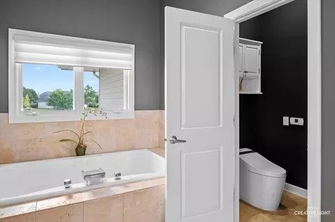 Bath - 13229 Lakeshore Dr, Plainfield, IL 60585 photo 5 of 8