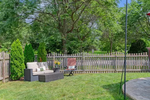 Exterior - 1170 Downing Dr, Hoffman Estates, IL 60192 photo 4 of 9
