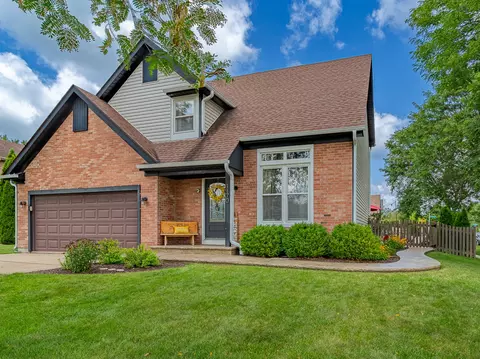 Exterior - 1170 Downing Dr, Hoffman Estates, IL 60192 photo 9 of 9