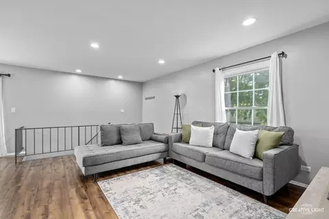 1668 Williamsburg Ct #A, Wheaton, IL 60189 photo 7